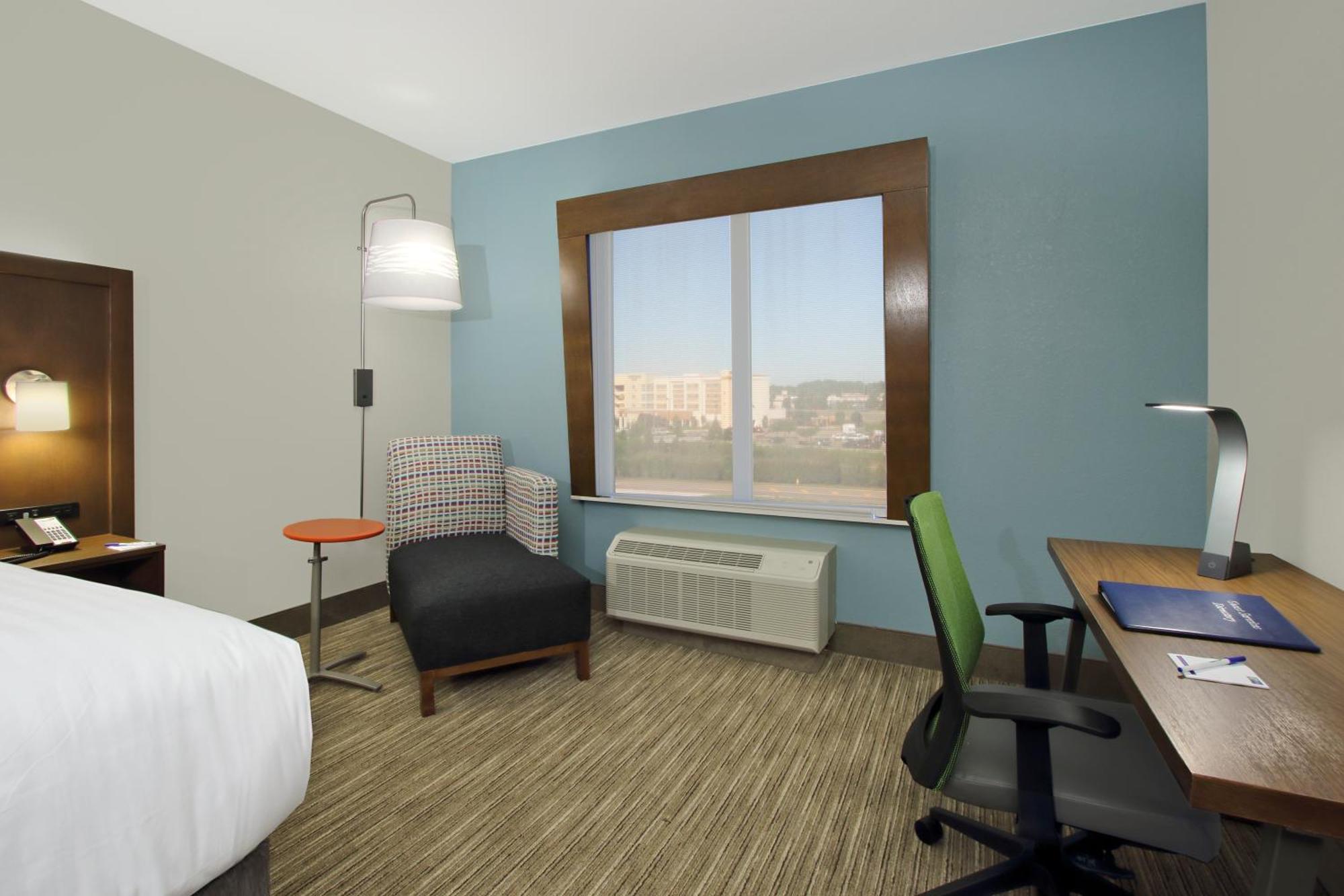 Holiday Inn Express & Suites Columbus North By Ihg Екстер'єр фото