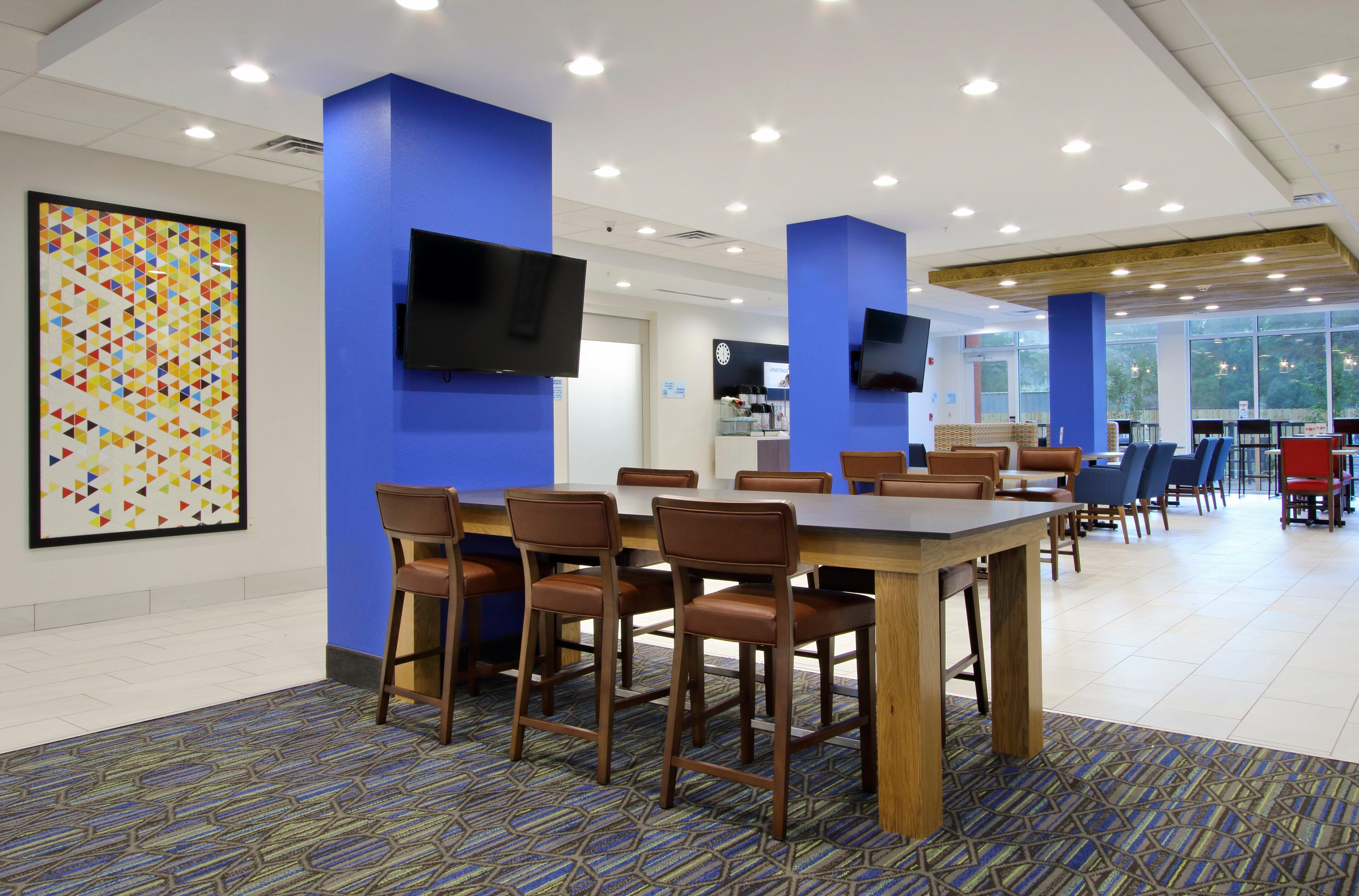 Holiday Inn Express & Suites Columbus North By Ihg Екстер'єр фото