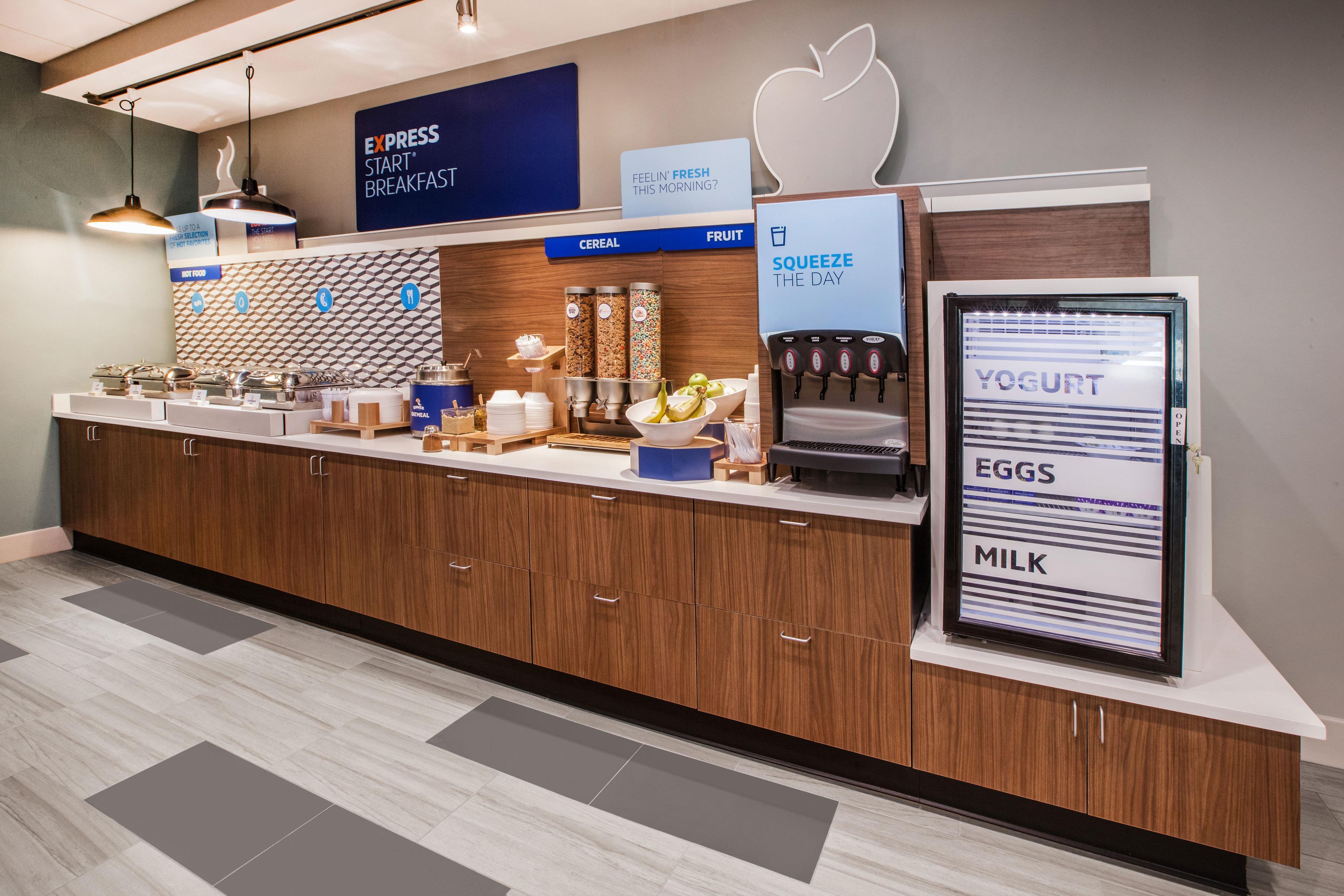 Holiday Inn Express & Suites Columbus North By Ihg Екстер'єр фото